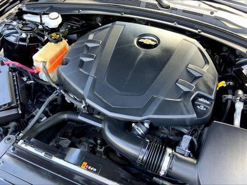 Used 2019 Chevrolet Camaro LT image 31