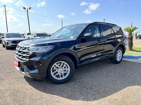 New 2026 Ford Explorer Active image 3
