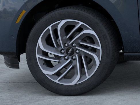 New 2026 Lincoln Navigator L Reserve image 16