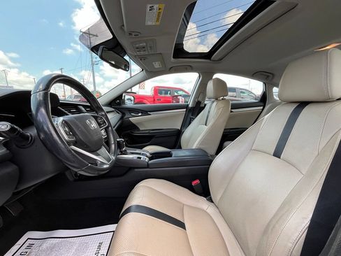 Used 2017 Honda Civic Touring image 23