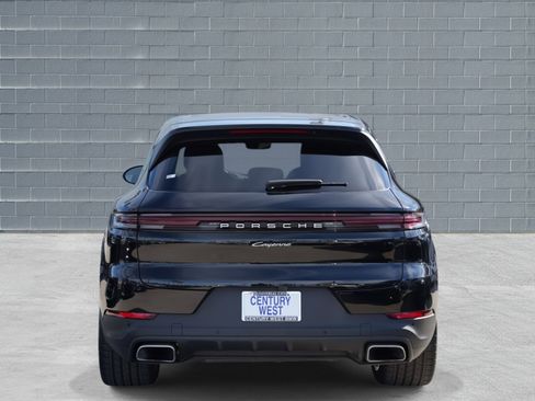 Used 2024 Porsche Cayenne image 4