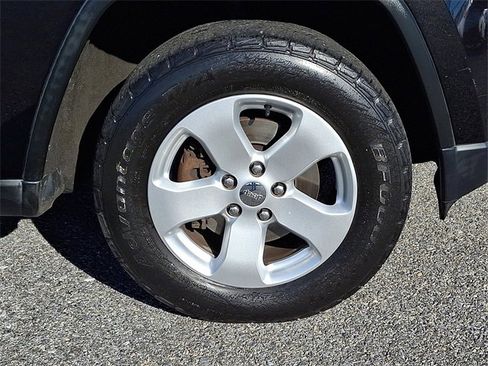 Used 2013 Jeep Grand Cherokee Laredo image 8