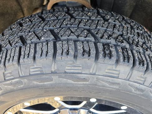 Used 2018 Chevrolet Silverado 1500 Custom w/ Custom Value Package image 7