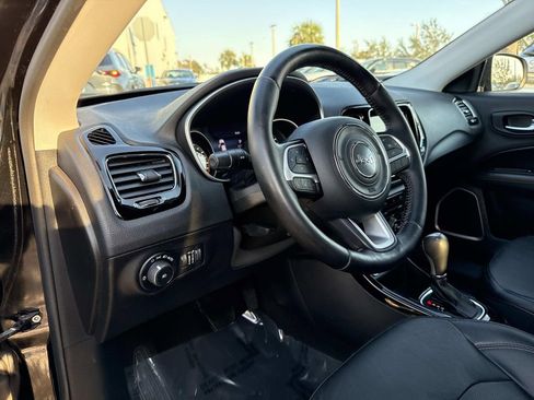 Used 2020 Jeep Compass Limited image 25