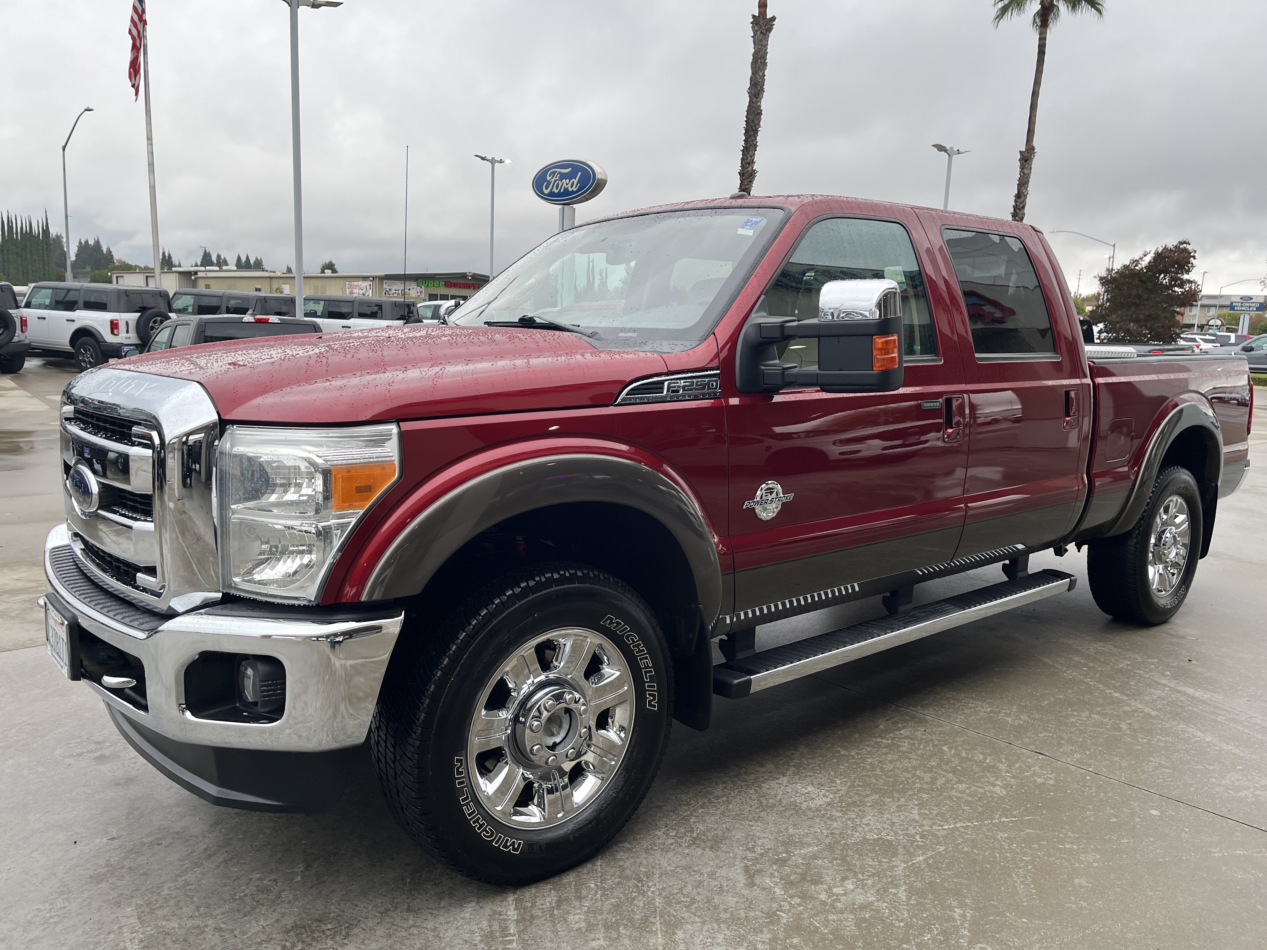 Used 2015 Ford F250 Lariat w/ Lariat Ultimate Package AWD/4WD image 2