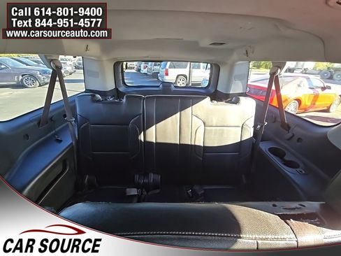 Used 2015 Chevrolet Suburban LT image 21