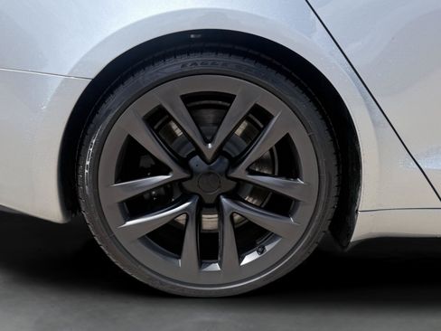 Used 2025 Tesla Model S AWD/4WD image 11