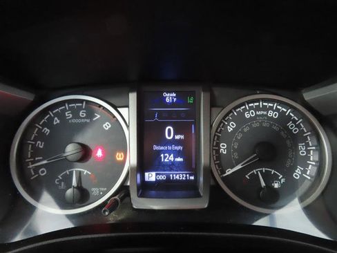 Used 2019 Toyota Tacoma SR5 RWD image 17