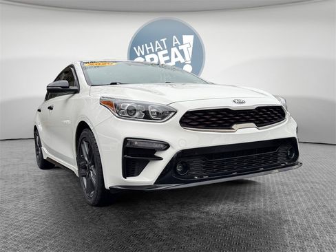 Used 2020 Kia Forte GT-Line w/ GT-Line Premium Package image 2