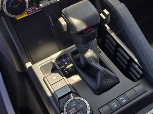 Used 2026 Toyota 4Runner TRD Off-Road Premium AWD/4WD image 34