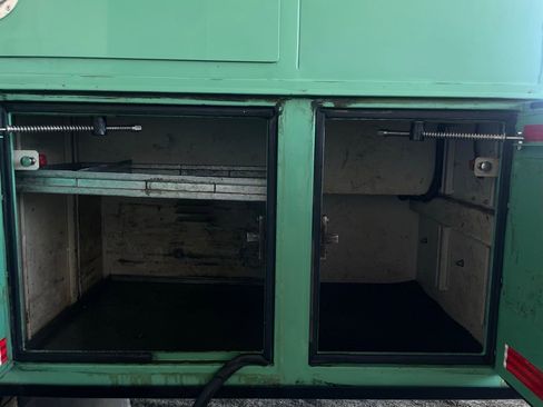 Used 2018 Chevrolet Express 2500 Work Van w/ Driver Convenience Package image 15