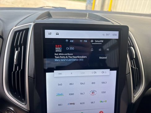 Used 2024 Ford Edge SEL w/ Convenience Package AWD/4WD image 18
