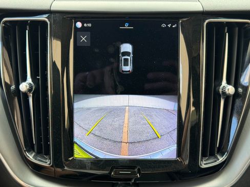 Used 2023 Volvo XC60 B5 Core w/ Climate Package FWD image 25