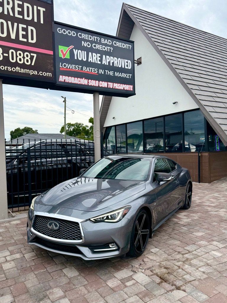 Used 2020 INFINITI Q60 3.0t Luxe RWD image 3