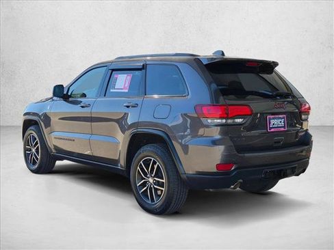 Used 2017 Jeep Grand Cherokee Trailhawk AWD/4WD image 7