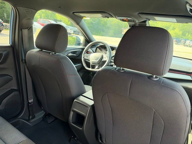 Used 2024 Chevrolet Trax RS w/ Driver Confidence Package FWD image 30