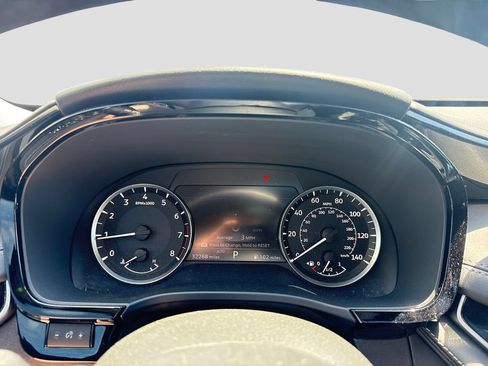 Used 2024 INFINITI QX60 Pure AWD/4WD image 19