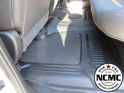 Used 2025 GMC Sierra 1500 AT4 image 46