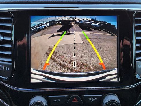 Used 2019 Jeep Grand Cherokee Limited w/ Luxury Group II image 18