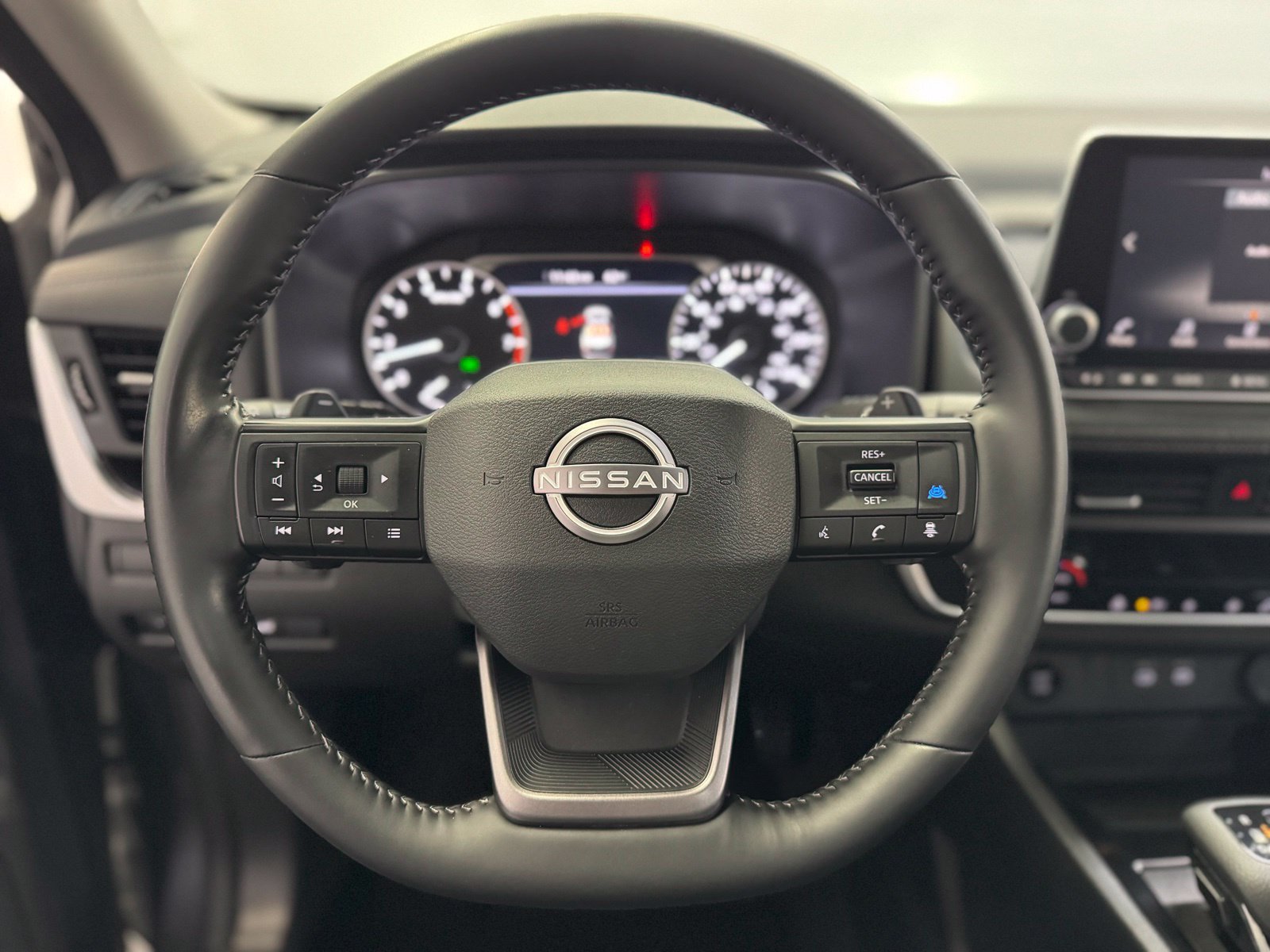 Certified 2025 Nissan Rogue SV w/ SV Premium Package AWD/4WD image 22