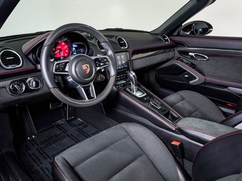 Certified 2025 Porsche 718 Boxster GTS RWD image 4