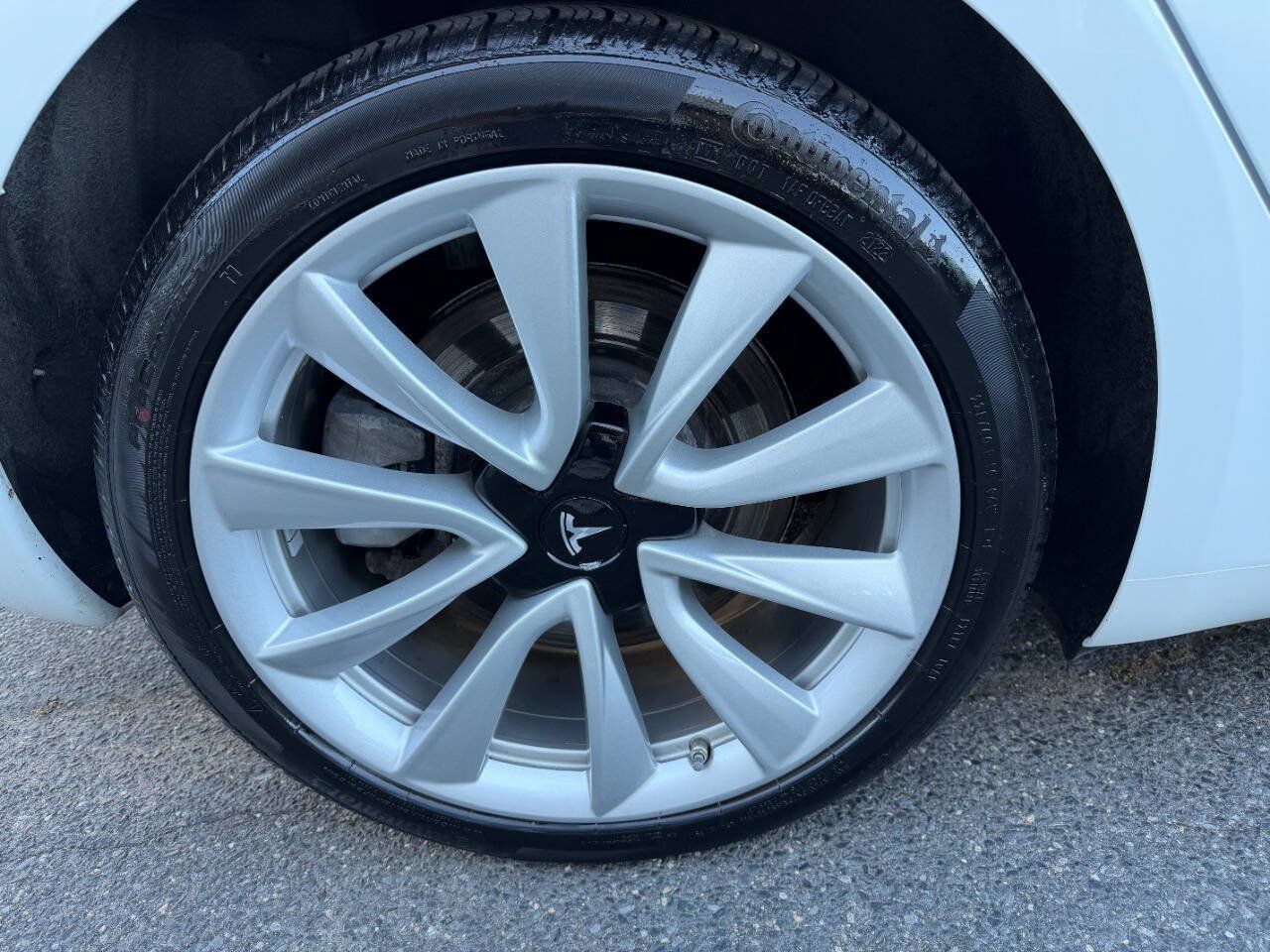 Used 2018 Tesla Model 3 Long Range AWD/4WD image 11