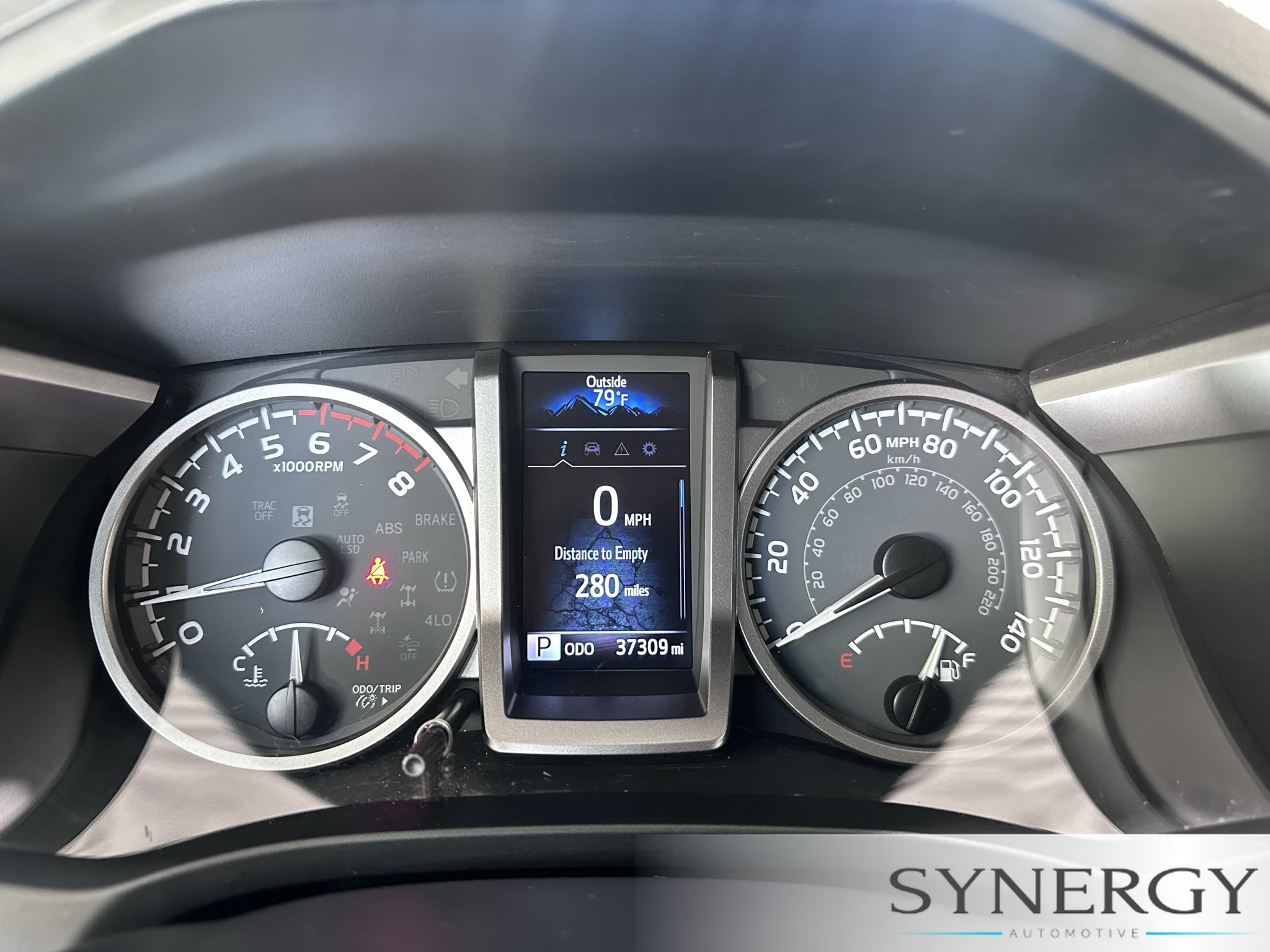 Used 2022 Toyota Tacoma SR5 w/ SR5 Appearance Package (SM) RWD image 18