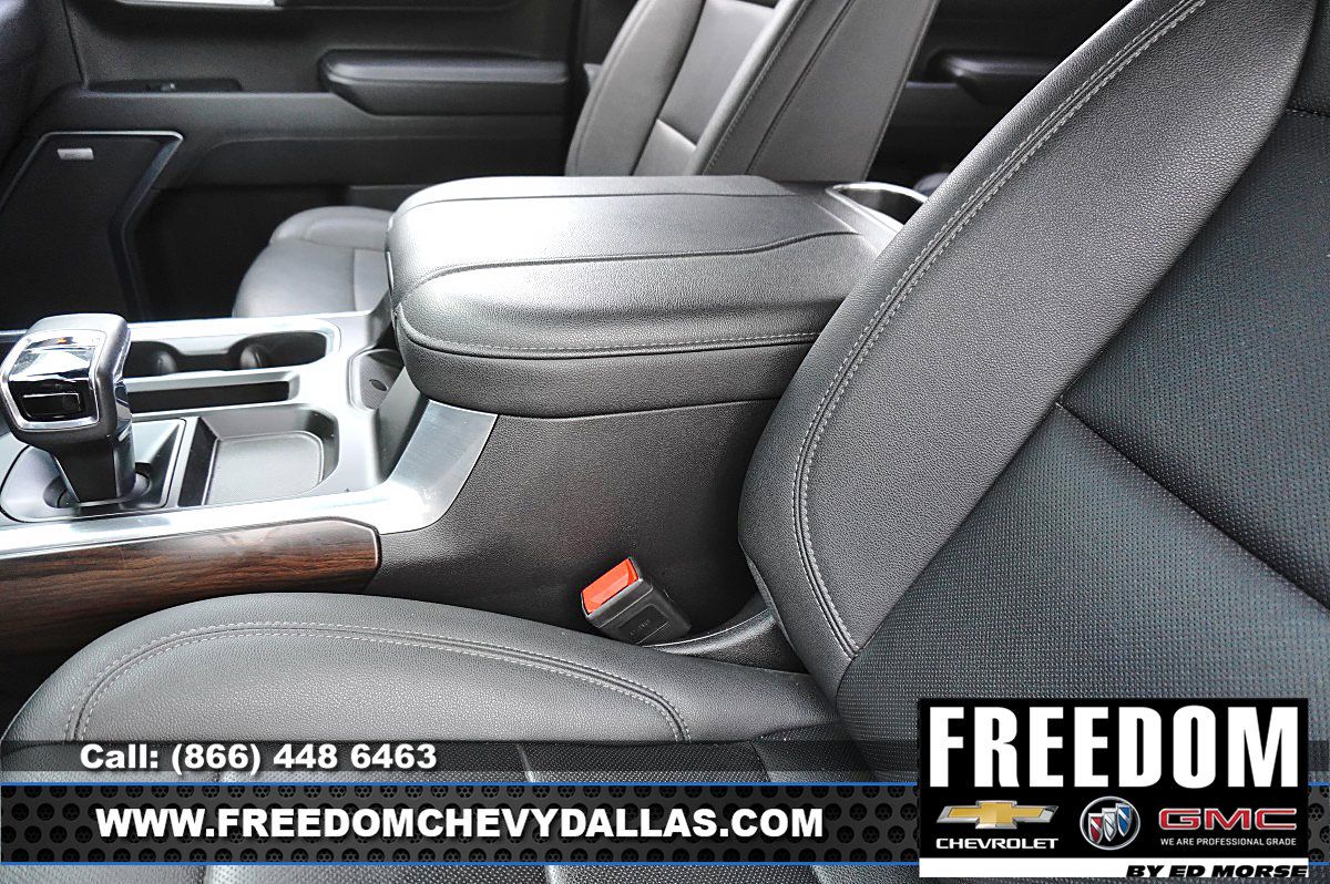 Used 2023 GMC Acadia SLE w/ Driver Convenience Package FWD image 29