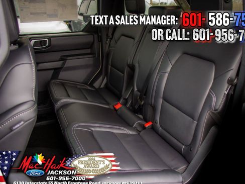 New 2026 Ford Bronco Outer Banks w/ Sasquatch Package AWD/4WD image 10