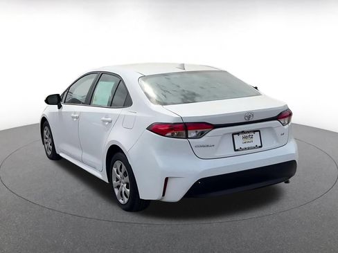 Used 2025 Toyota Corolla LE FWD image 10