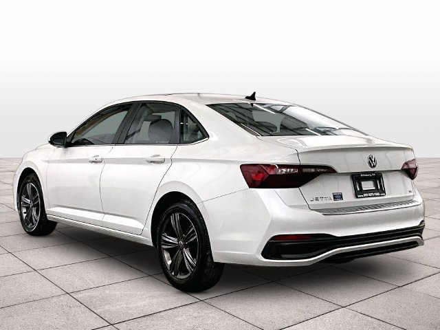 Used 2023 Volkswagen Jetta SE w/ Panoramic Sunroof Package FWD image 10