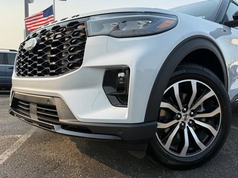 New 2026 Ford Explorer ST-Line AWD/4WD image 32