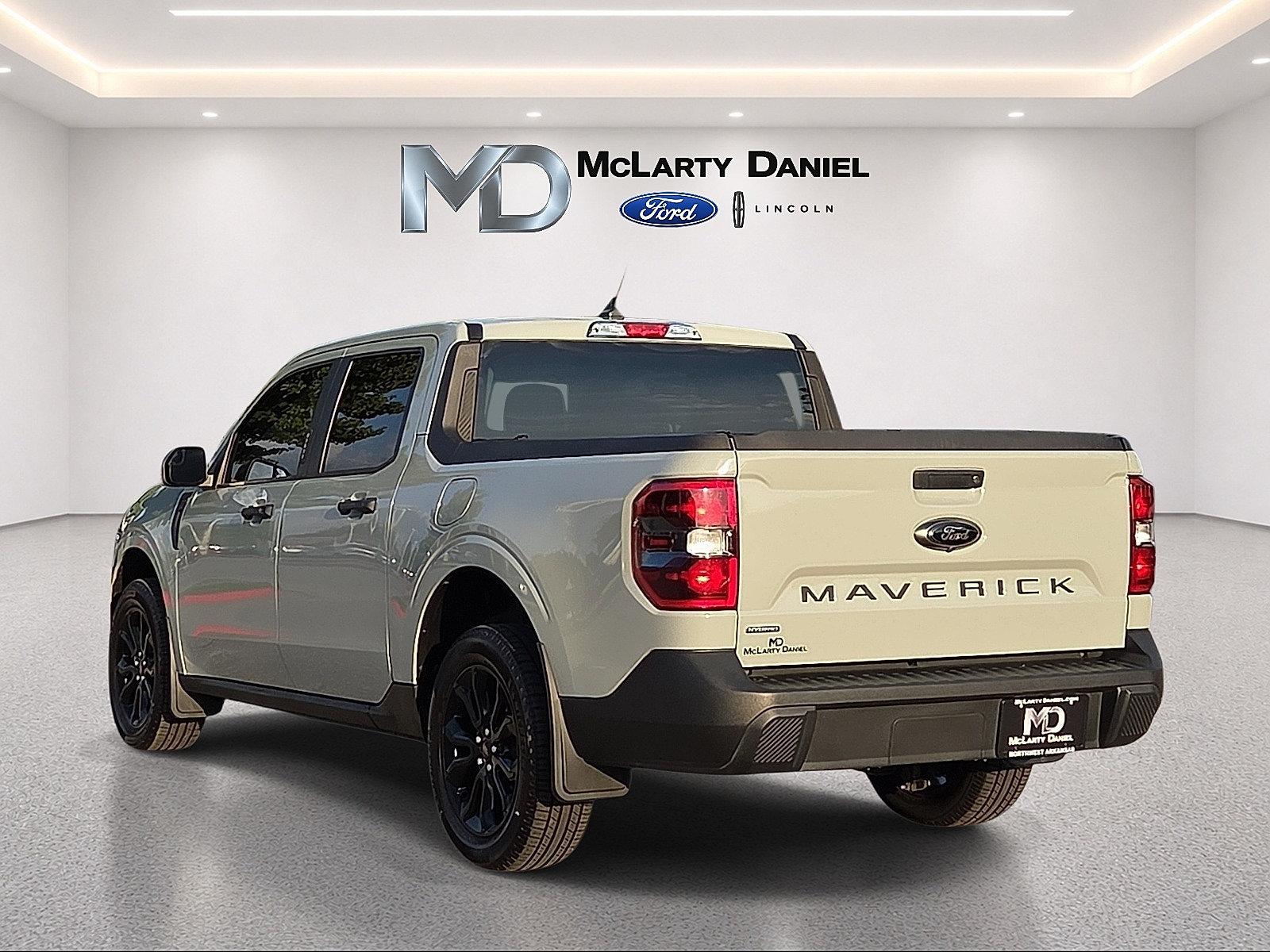 Certified 2023 Ford Maverick XLT w/ Black Appearance Package FWD image 4