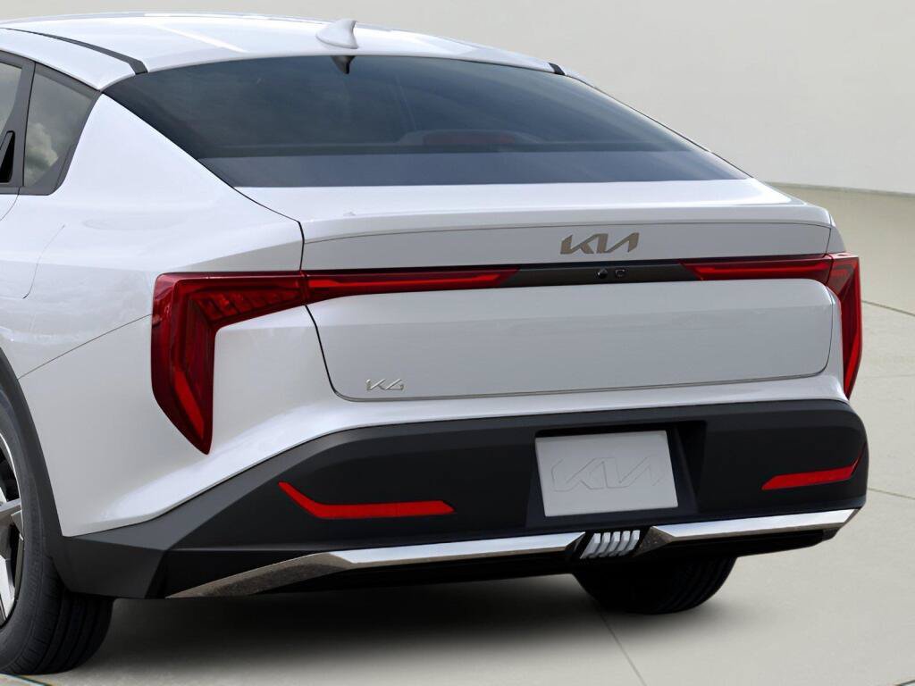 New 2026 Kia K4 FWD image 23