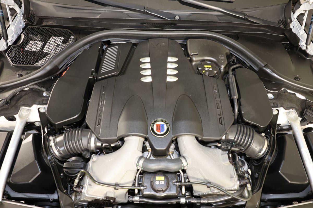 Used 2022 BMW ALPINA B7 xDrive AWD/4WD image 36