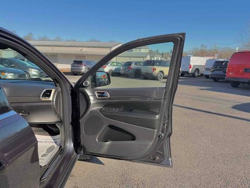 Used 2015 Jeep Grand Cherokee Limited image 15