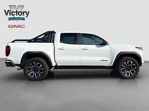 New 2025 GMC Canyon AT4 w/ Nightfall Edition image 15