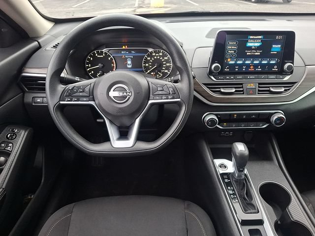 Used 2025 Nissan Altima 2.5 SV AWD/4WD image 11