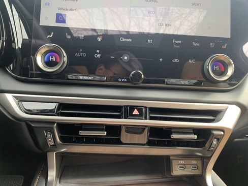 Used 2025 Lexus RX 350 Premium image 29