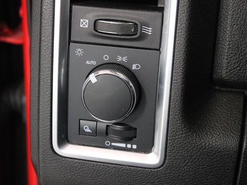 Used 2024 RAM 1500 Classic SLT image 37