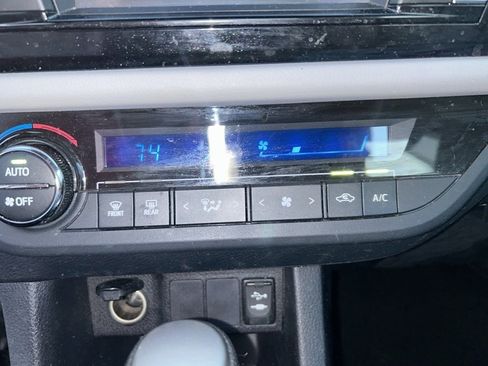 Used 2016 Toyota Corolla LE image 12