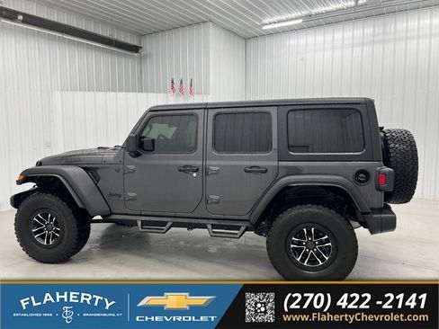 Used 2025 Jeep Wrangler Unlimited Sport AWD/4WD image 5