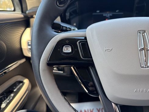 Used 2023 Lincoln Corsair AWD w/ Equipment Group 101A image 17