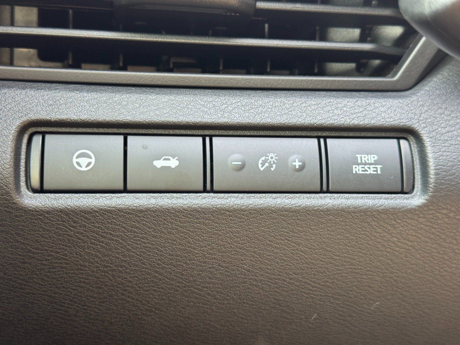 Used 2021 Nissan Altima 2.5 SL FWD image 17
