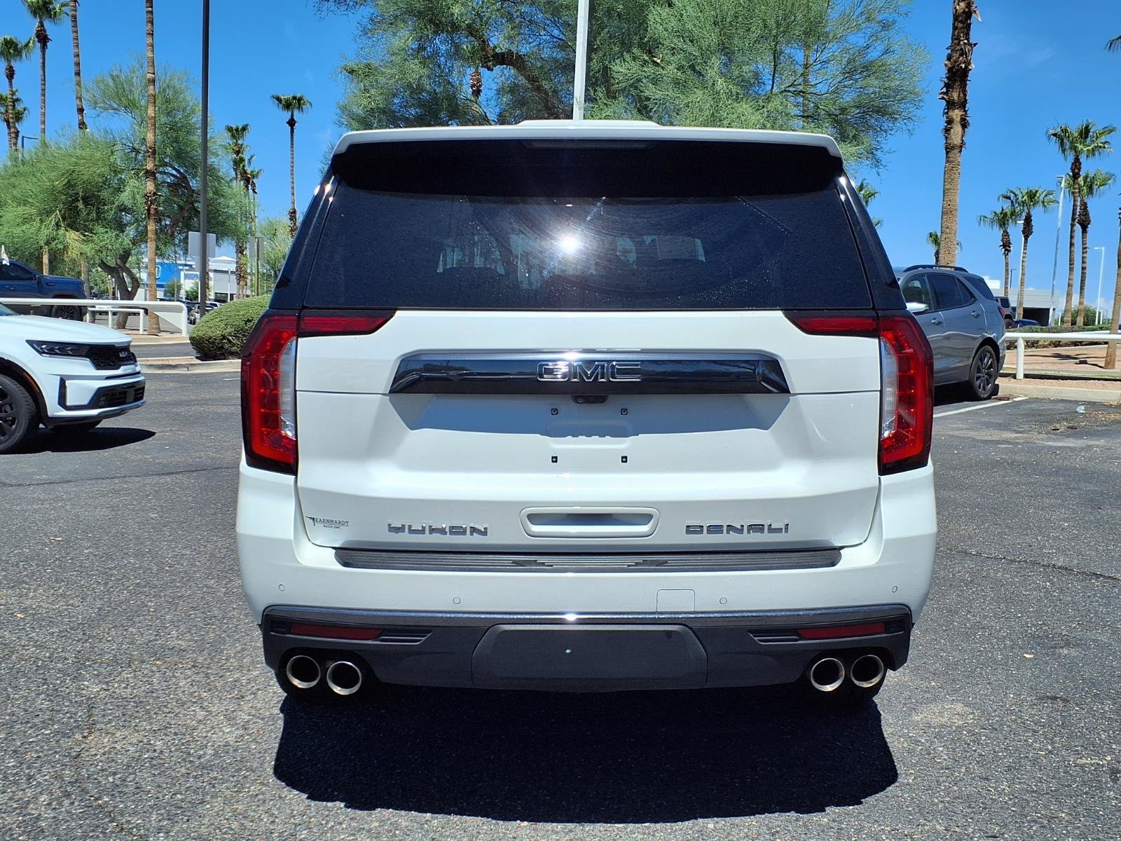 Used 2024 GMC Yukon Denali Ultimate AWD/4WD image 6