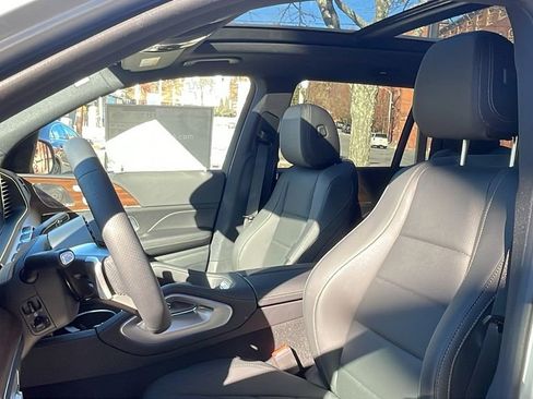 Certified 2025 Mercedes-Benz GLS 450 4MATIC image 23