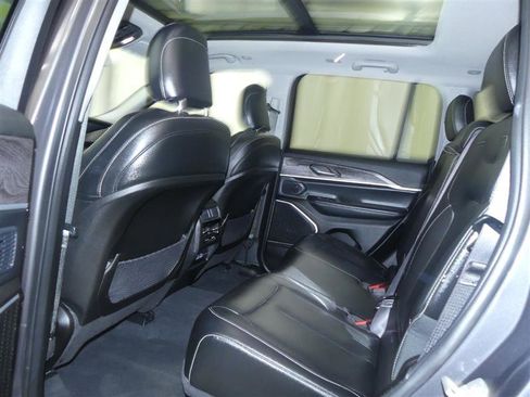 Used 2024 Jeep Grand Cherokee Limited 4xe image 22