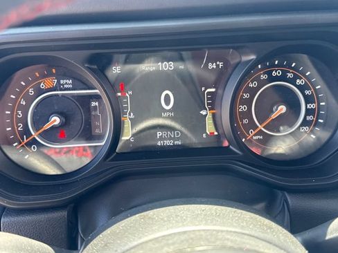 Used 2025 Jeep Wrangler Unlimited Rubicon AWD/4WD image 18