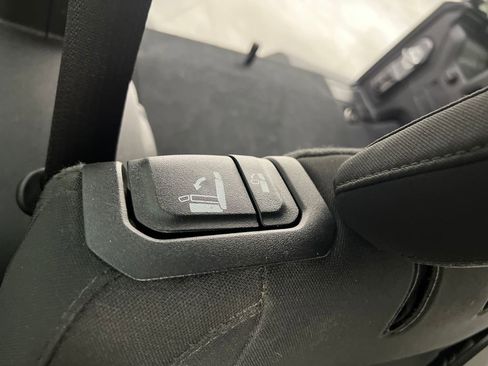 Used 2022 Jeep Wrangler Unlimited Sport image 18