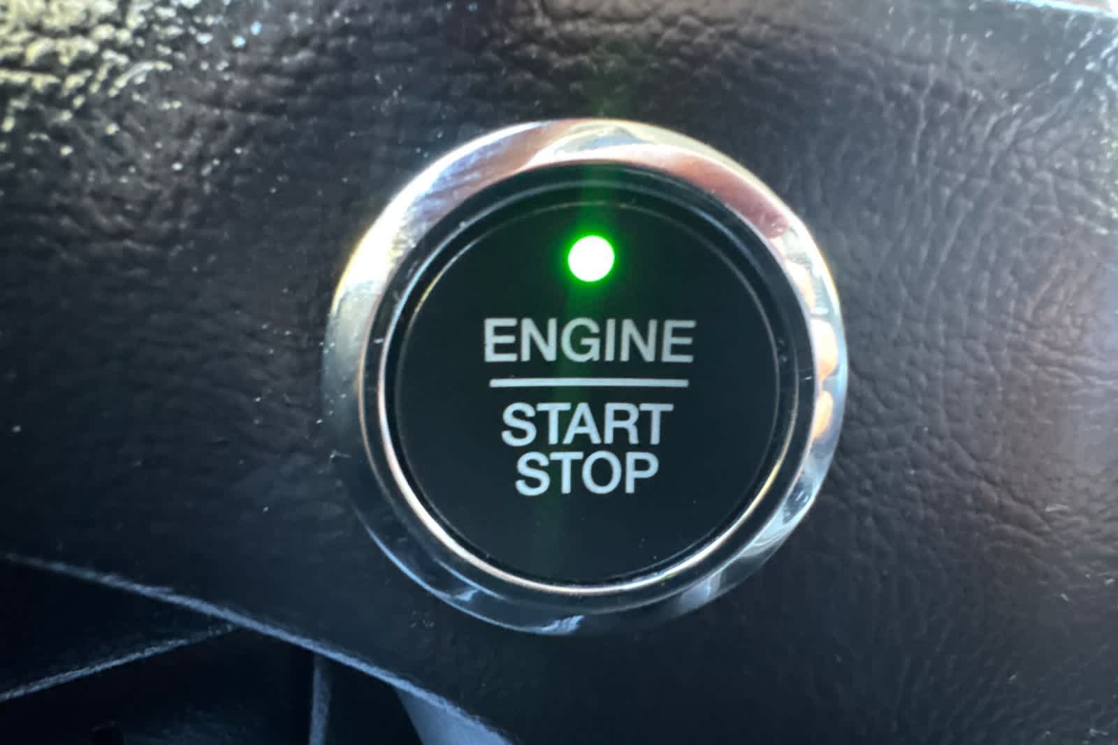 Used 2023 Ford Edge Titanium AWD/4WD image 22